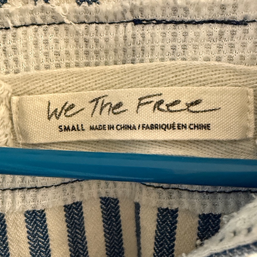 We The Free *oversized* white and and navy pinstriped distressed top - Picture 5 of 7